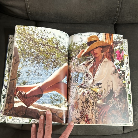 Gucci 2013 women’s collection cruise book - Picture 6 of 13